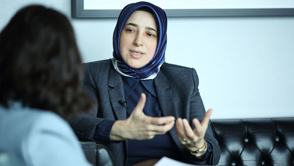 Tokat Milletvekili Özlem Zengin ile ilgili görsel sonucu