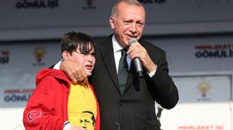 Türkiye Cumhurbaşkanı ve AK Parti Genel Başkanı Recep Tayyip Erdoğan´ın Kocaeli mitinginde sahneye ç