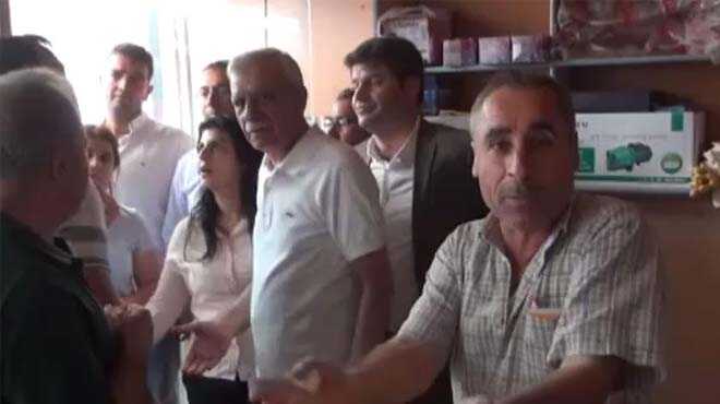 Ter%C3%B6r+ma%C4%9Fduru+vatanda%C5%9Flardan+Ahmet+T%C3%BCrk%E2%80%99e+tepki