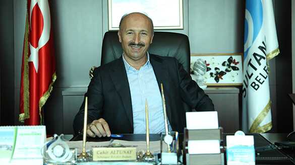 'En iyi belediye başkanı, halkını en memnun edendir'
