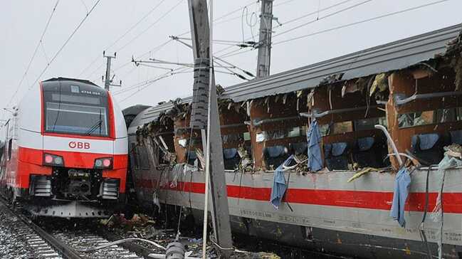 Polonya’da+tren+kazas%C4%B1:+1+%C3%B6l%C3%BC,+22+yaral%C4%B1++