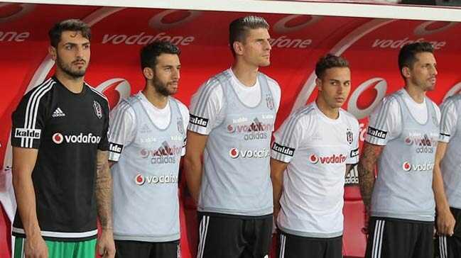 Be%C5%9Fikta%C5%9F,+eski+kalecisi+G%C3%BCnay+G%C3%BCven%C3%A7+ile+prensip+anla%C5%9Fmas%C4%B1na+vard%C4%B1