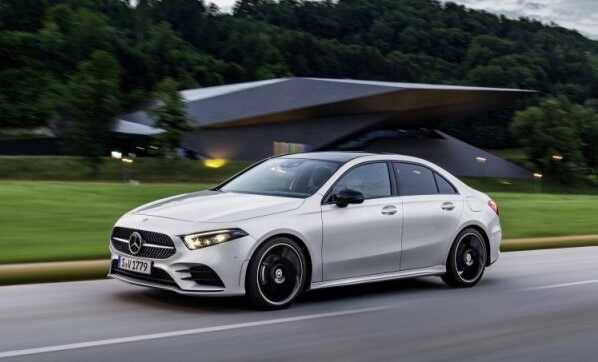 Mercedes'den Paris kararı!