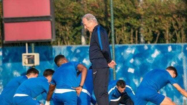 Mustafa Denizli, Kasımpaşa ile ilk antrenmanına çıktı