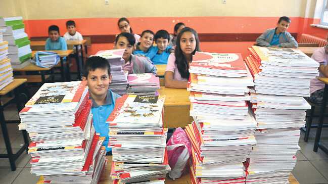 MEB: Yaklaşık 142 milyon ders kitabının tamamı öğrencilerimize dağıtılmıştır