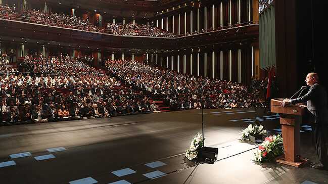 Başkan Erdoğan: Kredi burs miktarını gelecek yıldan itibaren artırıyoruz