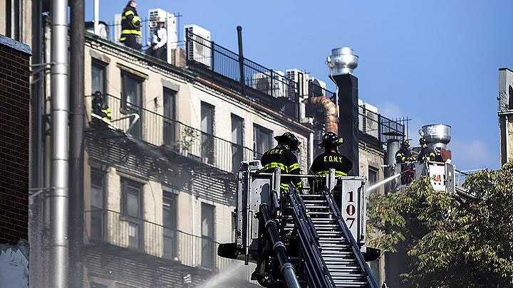 New York'ta yangında 14 kişi yaralandı