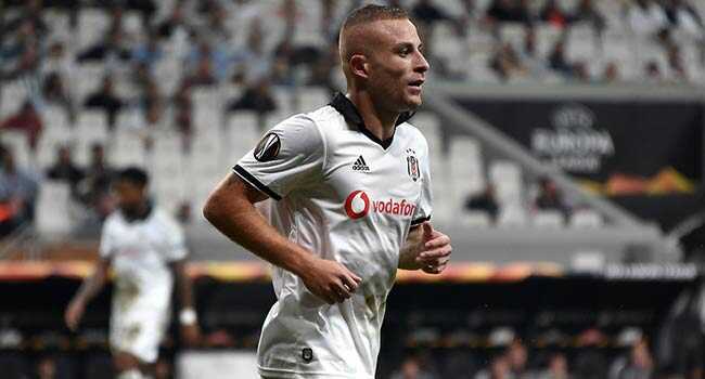 Bilic, Beşiktaş'tan eski öğrencisi Gökhan Töre'ye kancayı taktı