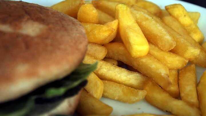 ABD'de 3 yetişkinden 1'i fast food tüketiyor