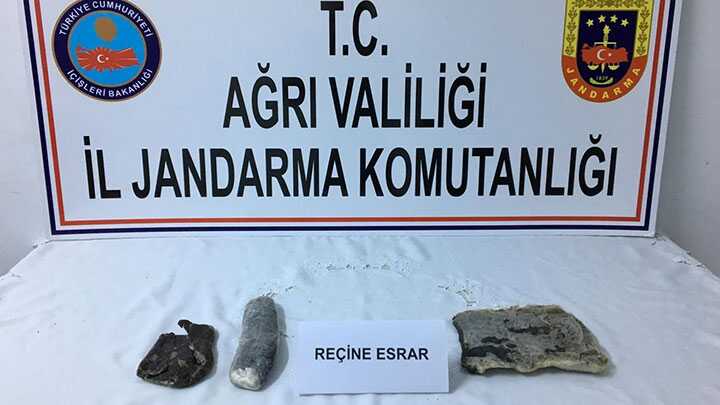 Ağrı’da 1 kilo 105 gram esrar ele geçirildi