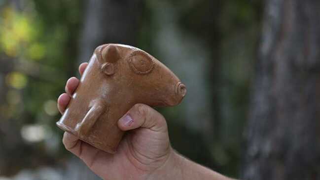 Hattuşa'da yapılan kazı çalışmalarında 3 bin 500 yıllık boğa biçimli içme kabı bulundu