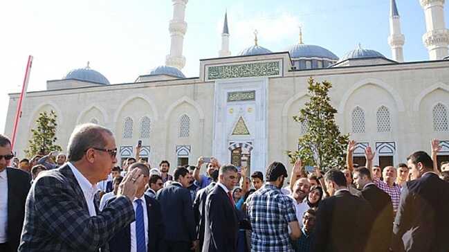 Başkan Erdoğan cuma namazını Mimar Sinan Camii'nde kıldı