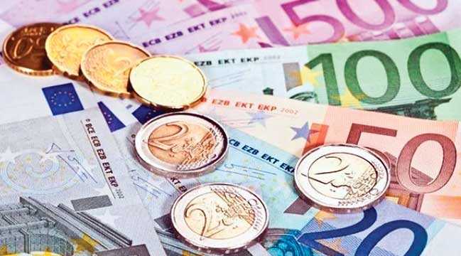 AB%E2%80%99den+dolara+kar%C5%9F%C4%B1+euro+hamlesi+geldi