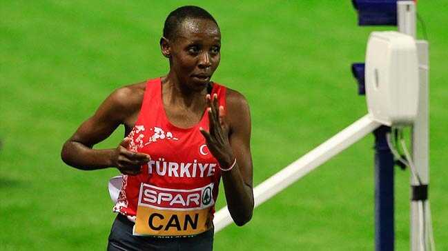 Milli atlet Yasemin Can tarihe geçti