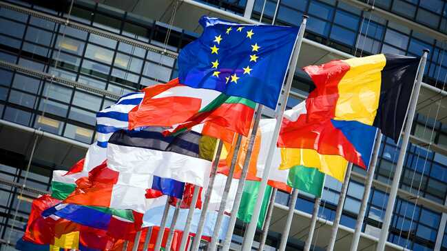 Brexit oylaması ertelendi