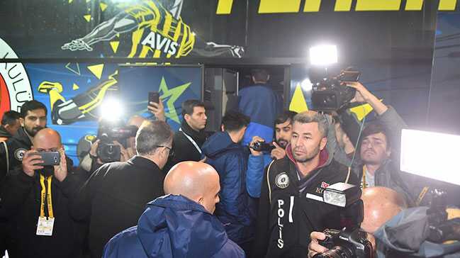 Kanarya Avrupa'yı salladı