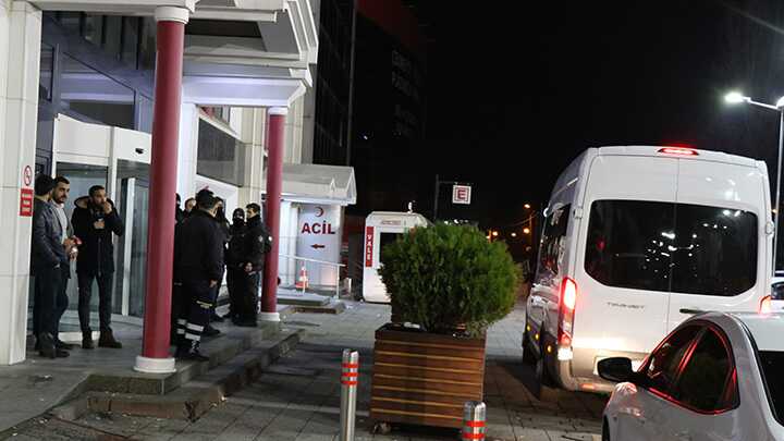 Ataşehir’de dur ihtarına uymayan araca ateş açılması sonucu 1 kişi ölü