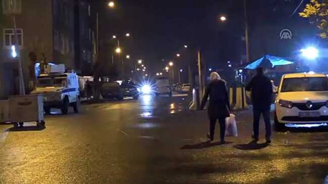 Diyarbakır'da ilçe emniyet müdürlüğüne el yapımı patlayıcıyla saldırı