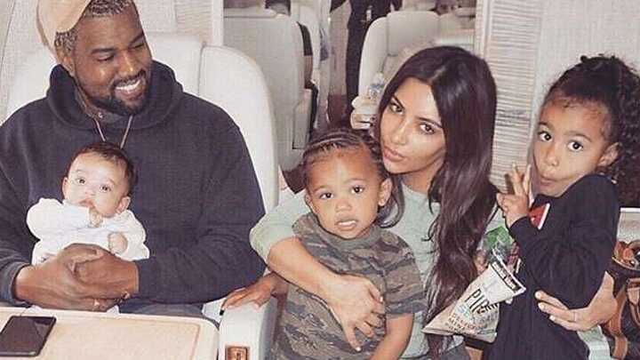 Kim+Kardashian+ta%C5%9F%C4%B1y%C4%B1c%C4%B1+anneden+d%C3%B6rd%C3%BCnc%C3%BC+%C3%A7ocu%C4%9Fu+do%C4%9Frulad%C4%B1