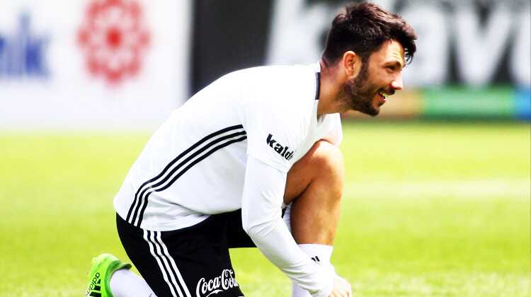 Stuttgart+Ozan+Kabak%E2%80%99tan+sonra+Tolgay+Arslan%E2%80%99a+da+talip+oldu