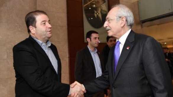 CHP+Maltepe+%C3%B6rg%C3%BCt%C3%BC+topluca+istifa+etti