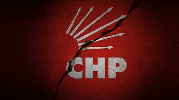 CHP+Sel%C3%A7uk+il%C3%A7e+te%C5%9Fkilat%C4%B1+istifa+etti