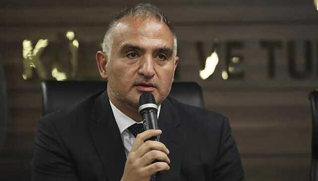 Bakan+Ersoy:+Hedefimizi+70+milyon+turist+ve+70+milyar+dolar+olarak+yeniledik