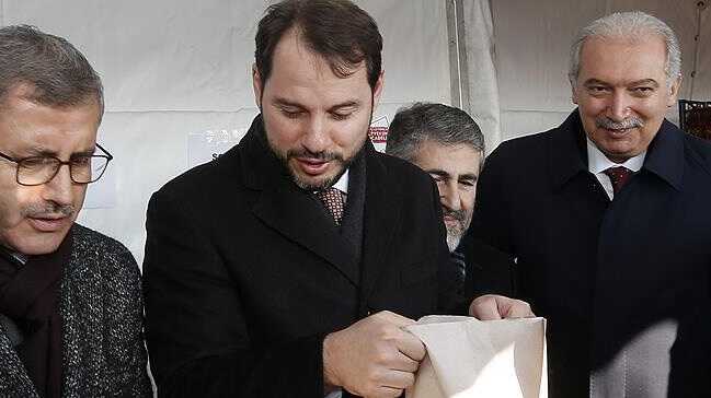 Bakan+Albayrak:+Spek%C3%BClasyon+ve+fahi%C5%9F+fiyatlama+yapmak+isteyenlere+izin+vermeyece%C4%9Fiz