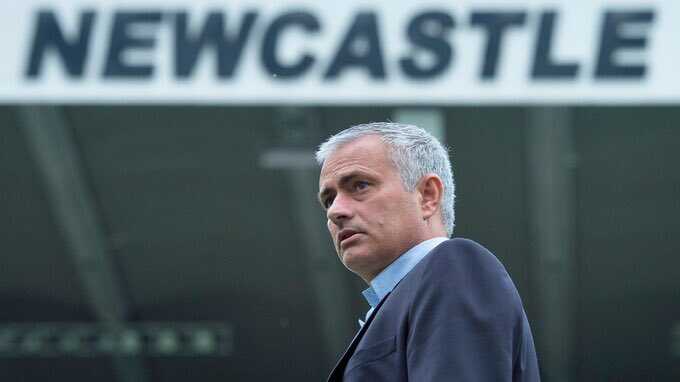 Manchester+United+Jose+Mourinho%E2%80%99ya+25+milyon+dolar+%C3%B6deyecek