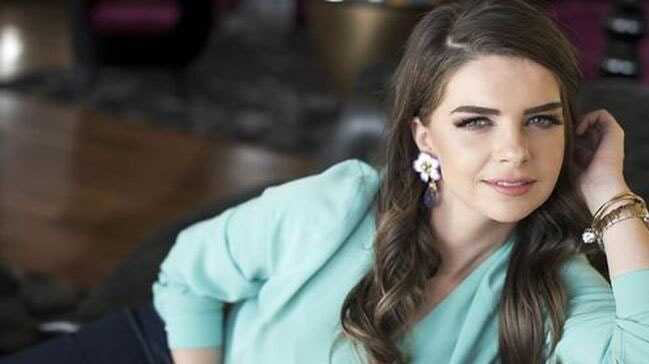 Oyuncu Pelin Karahan'dan 30 yıl sonra aynı poz