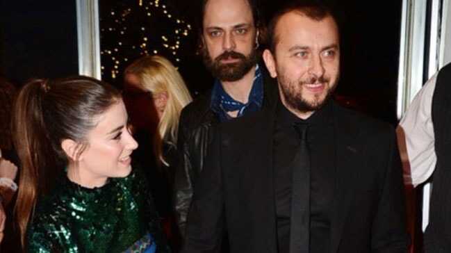 Hazal Kaya, bebek sorusunu duyunca kaçtı