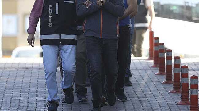 Adana'da düzenlenen sokak çetesi operasyonunda 11 zanlı yakalandı
