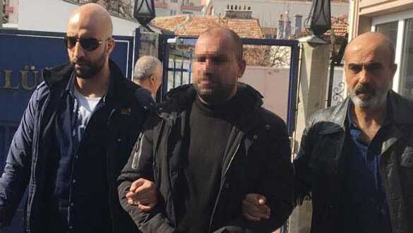 Trafikte tartıştığı genci ve babasını vuran şüpheli yakalandı
