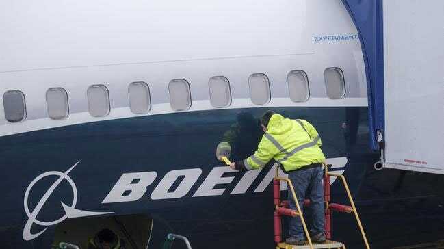 Rusya'da Boeing 737-800 tipi uçak acil iniş yaptı