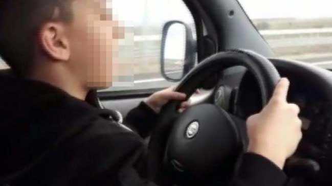 Çocuğun kullandığı aracın sahibine 2 bin TL ceza kesildi