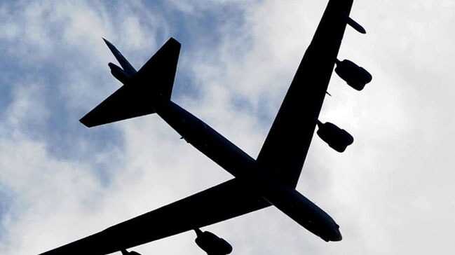 ABD'den Güney Çin Denizi'nde nükleer bombardıman uçağıyla tatbikat yaptı