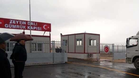 Hatay ile Afrin arasında açılan sınır kapısına Zeytin Dalı adı verildi