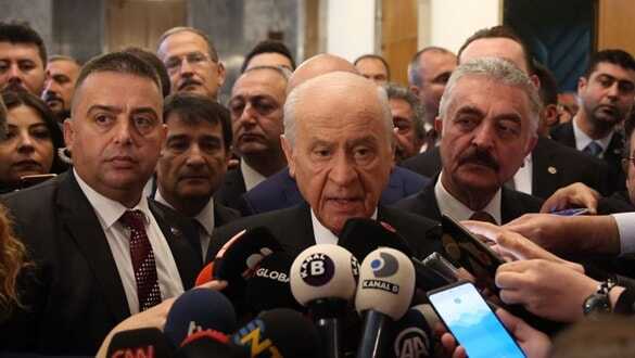 Bahçeli'den Abdullah Gül'e: Vefasızlık yapıyor